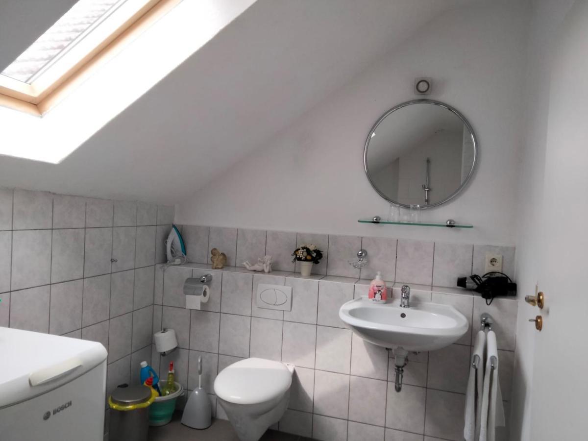Ferienwohnung Neheim Mit Dennis Und Alexander Alexander Mit Klimaanlage Exterior photo